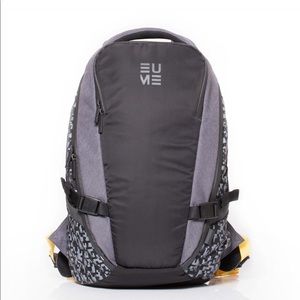 EUME Massage Backpack